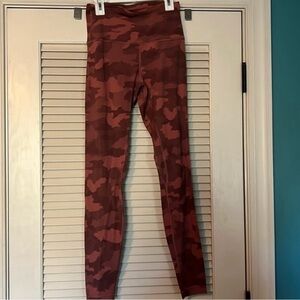 Lululemon size 6 Align High-Rise Pant Brier Rose Camo 28” inseam